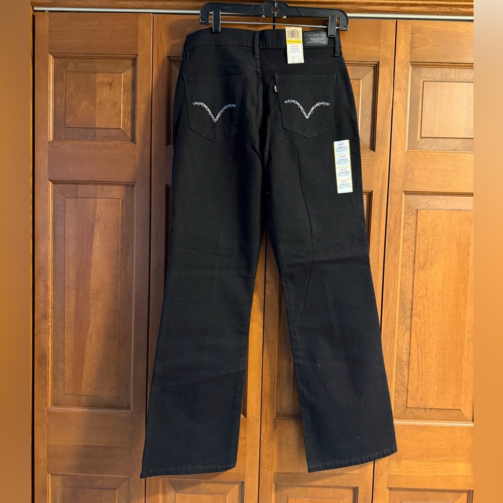 Levi's Straight Women’s Jeans in Black - Picture 7 of 7